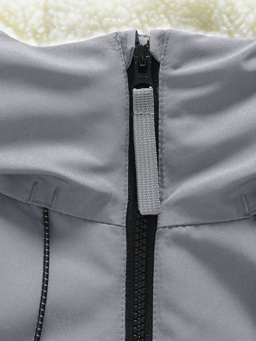 Парка зимняя мужская с капюшоном серого цвета 9533-1Sr