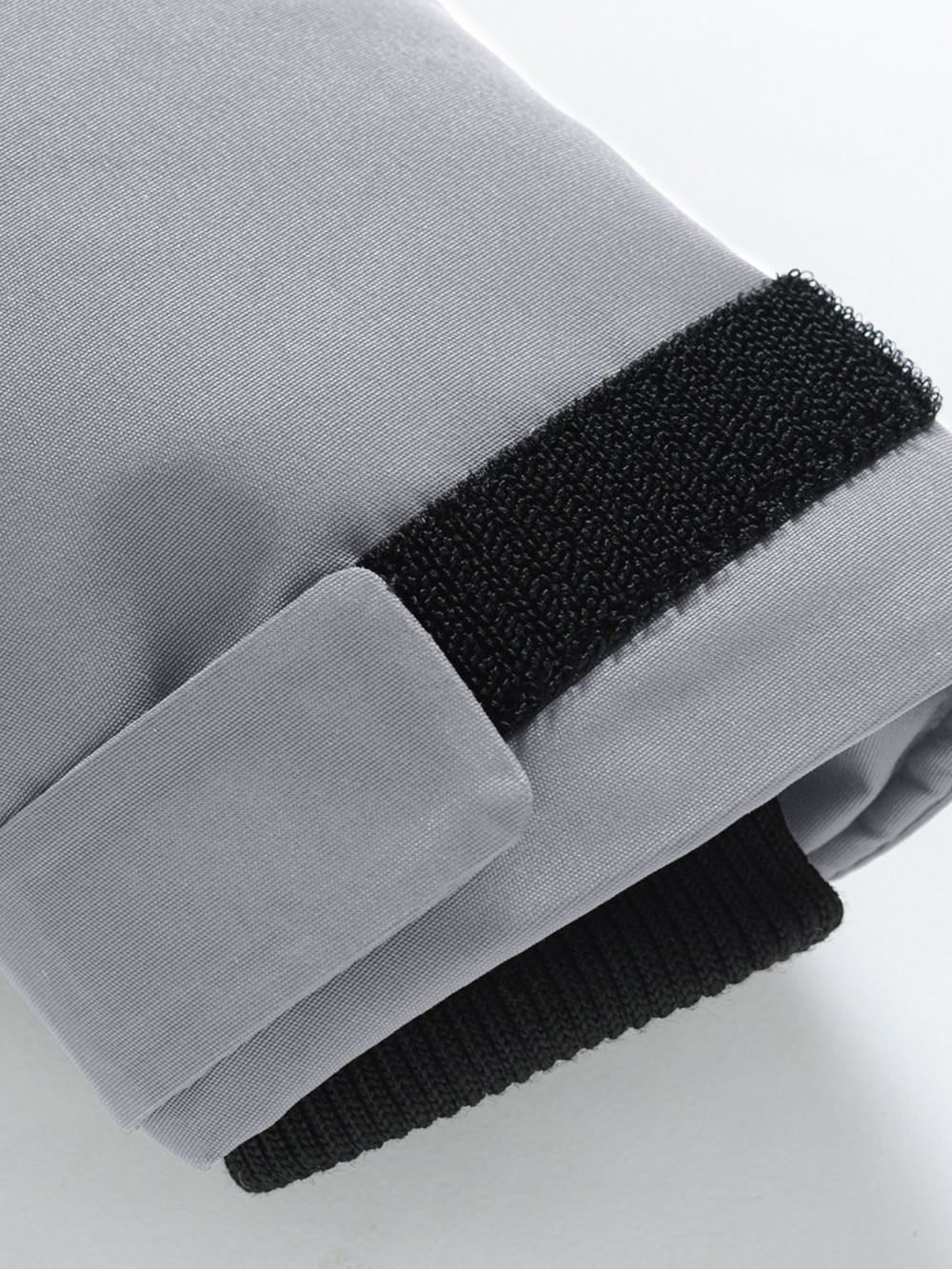 Парка зимняя мужская с капюшоном серого цвета 9533-1Sr